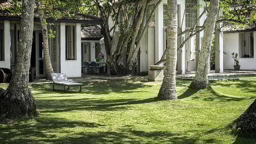 Villa Satin Doll Garden