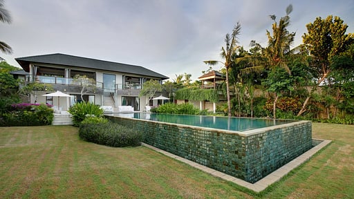 Villa Saujana Swimming pool