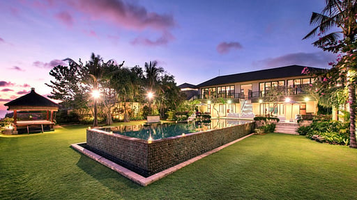 Villa Saujana Swimming pool