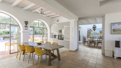 Villa Savina Dining area
