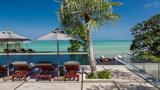 Villa Sawarin Бассейн