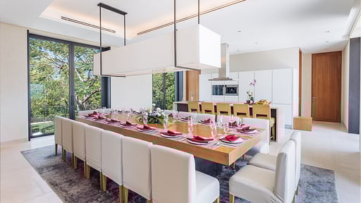 Villa Sawarin Обеденная зона