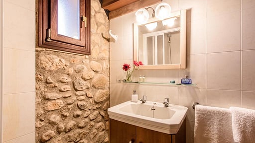 Villa Sea Green Bedroom 2