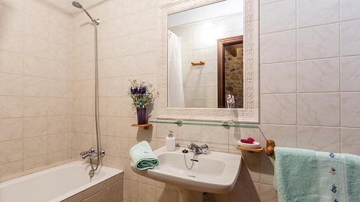 Villa Sea Green Bedroom 1