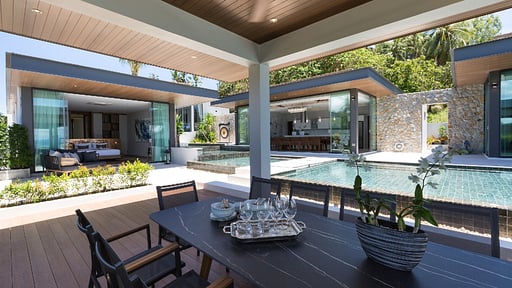 Villa Sea Renity Dining area