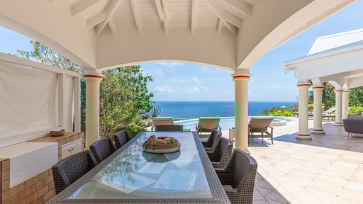 Villa Seabird Dining area