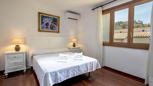 Villa Seal Bedroom 1