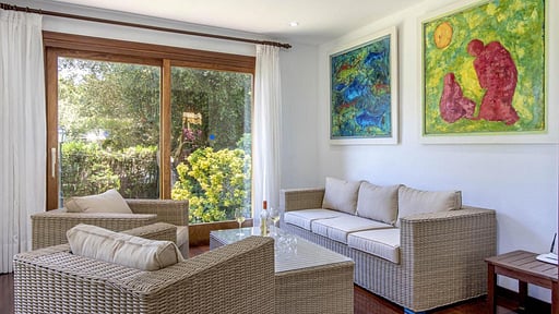 Villa Seal Living room