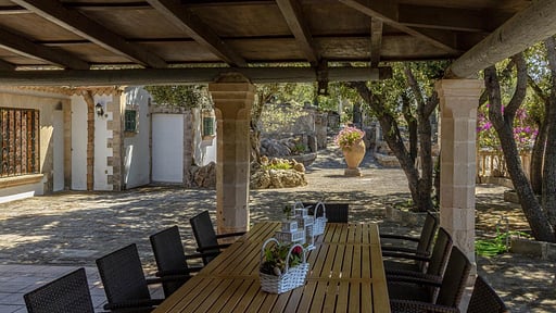 Villa Seashell Dining area