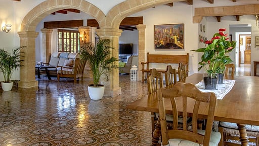 Villa Seashell Dining area