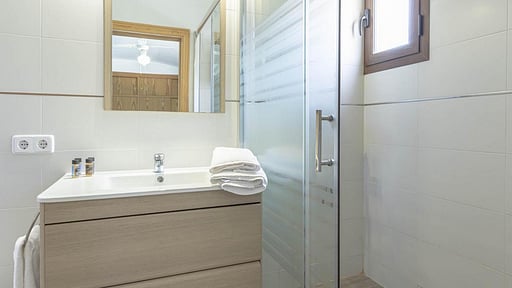 Villa Seashell Bedroom 1