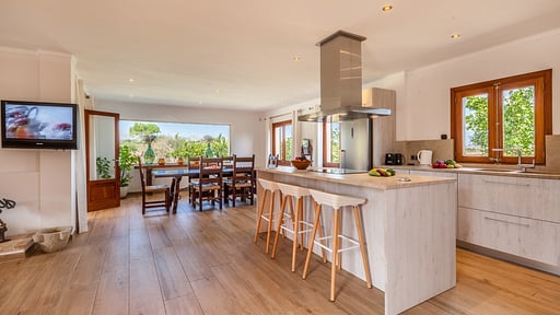 Villa Segue Nou Kitchen