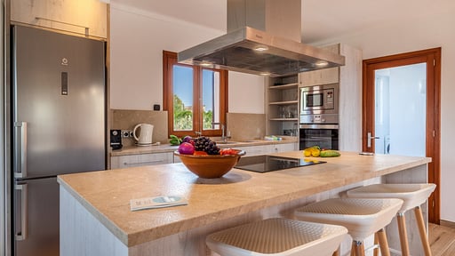 Villa Segue Nou Kitchen