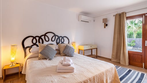 Villa Segue Nou Bedroom 1