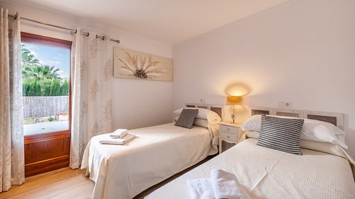 Villa Segue Nou Bedroom 3