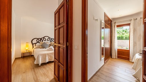 Villa Segue Nou Bedroom 1