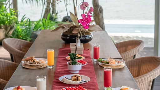Villa Selamanya Dining area
