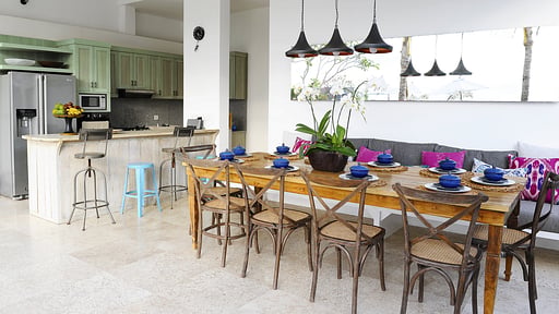 Villa Sena Dining area