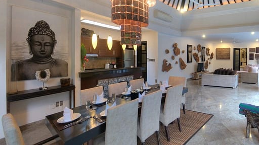 Villa Senang Residence Dining area