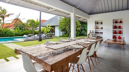 Villa Senara Dining area