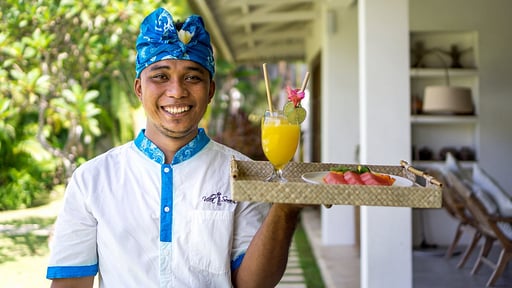Villa Senara Villa staff