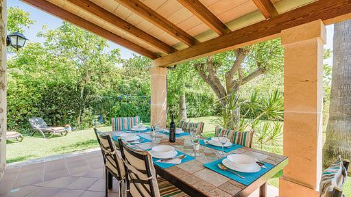 Villa Cifre Dining area