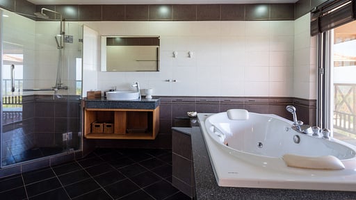 Villa Serena Bedroom 1