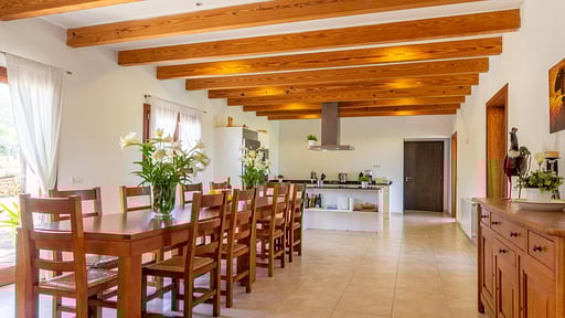 Villa Serenique Dining area