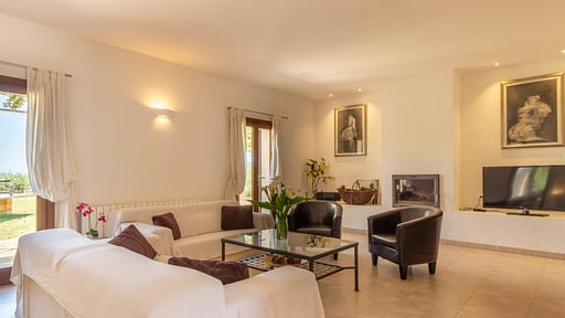 Villa Serenique Living room