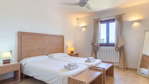 Villa Serenique Bedroom 1