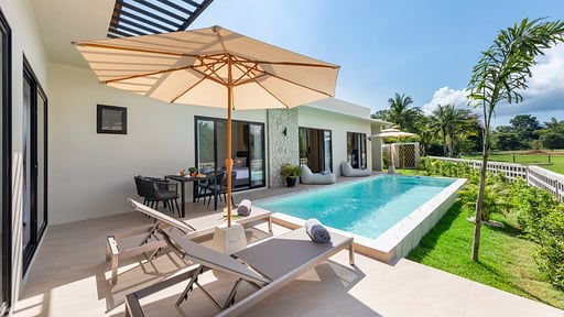 Villa Sereniwood 2 Бассейн