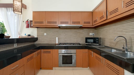 Villa Seriska Dua Sanur Kitchen