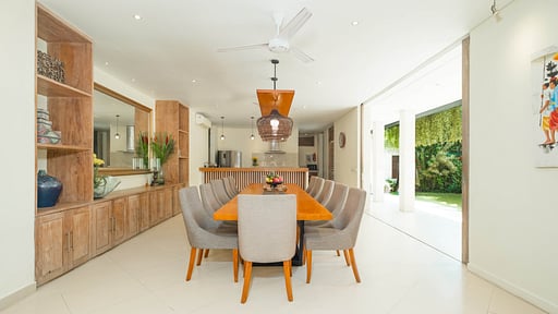Villa Seriska Jimbaran Dining area