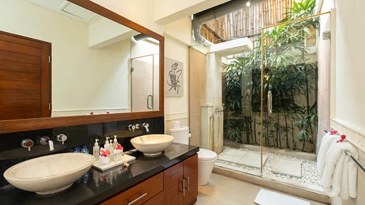 Villa Seriska Satu Seminyak Bedroom 1
