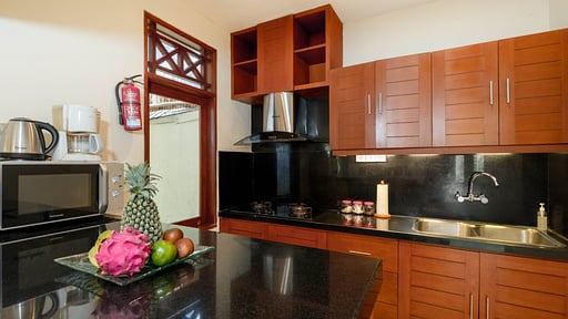 Villa Seriska Tiga Seminyak Kitchen