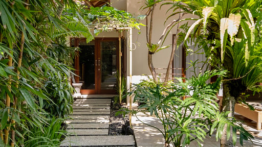 Villa Seriska Tiga Seminyak Garden