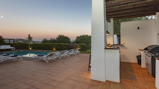 Villa Ses Llaneres BBQ equipment