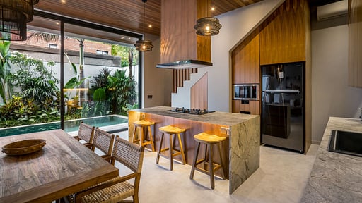 Villa Sessun Dining area