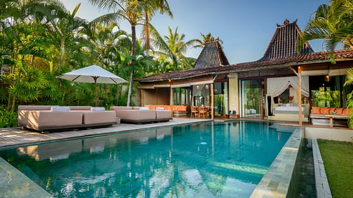 Villa Shalimar Swimming pool 1
