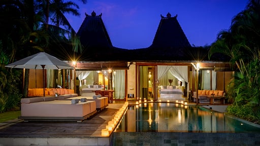 Villa Shalimar Swimming pool 1
