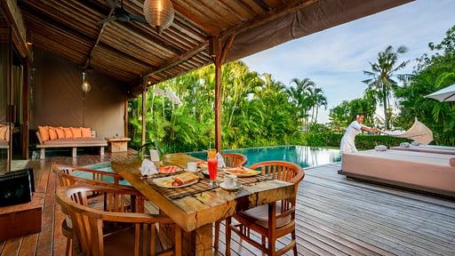 Villa Shalimar Dining area