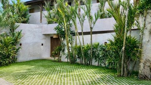 Villa Shambala Lembongan Parking areas