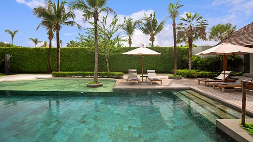 Villa Shyine Swimming pool