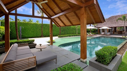 Villa Shyine Swimming pool