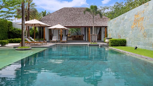 Villa Shyine Swimming pool