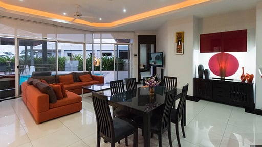 Villa Siam Noi Dining area