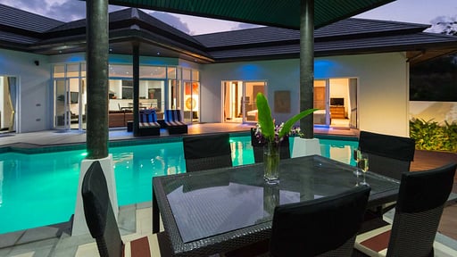 Villa Siam Noi Dining area