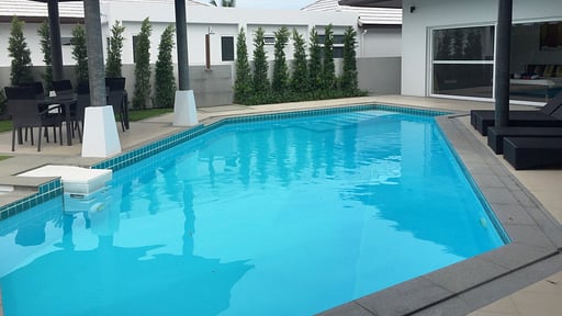 Villa Siam Noi Swimming pool