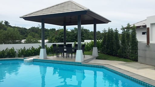 Villa Siam Noi Swimming pool