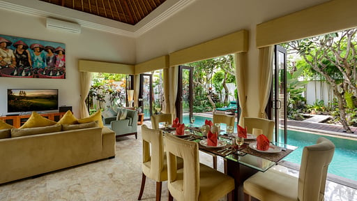 Villa Siam Dining area